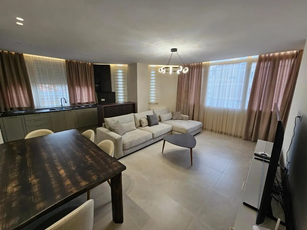 Quick Stop Apartment Tirana Albania